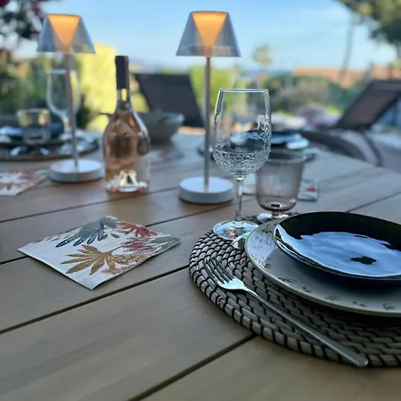 Apartment T2 Neuf Avec Sa Magnifique Vue Sur La Baie De Bandol