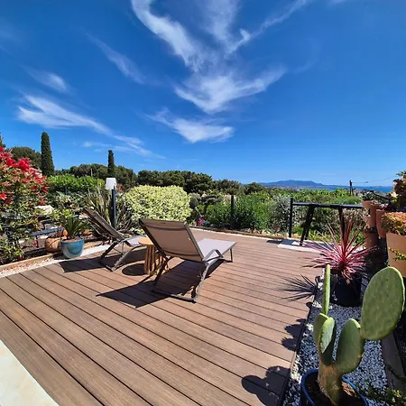 T2 Neuf Avec Sa Magnifique Vue Sur La Baie De Bandol