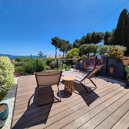 T2 Neuf Avec Sa Magnifique Vue Sur La Baie De Bandol *